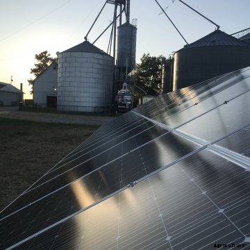 solar-panel-on-farm