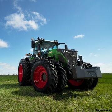 Exterior of the 2019 Fendt 900 tractor