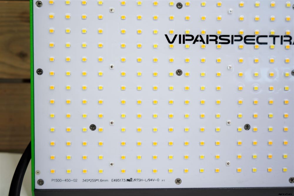 ViparSpectra P1500 LED Grow Light Review