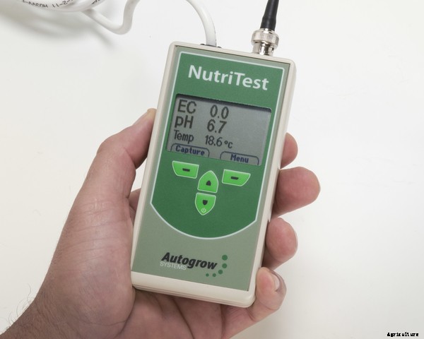 How to Use a Multi-reading Handheld Meter in Hydroponics