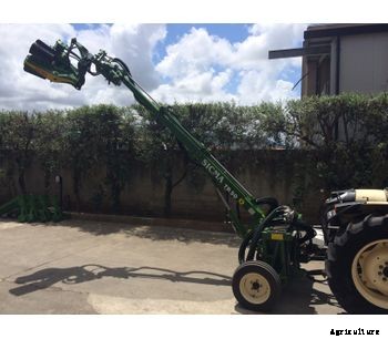 Sicma - Model TR50 - Harvester for olives, nuts  (walnuts, almonds, pistachio, etc.), cherries, plums with trunk shaker