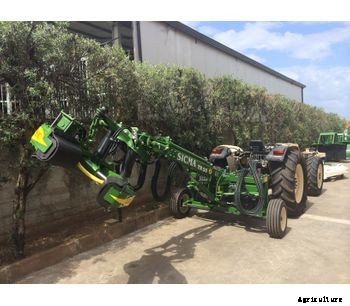 Sicma - Model TR50 - Harvester for olives, nuts  (walnuts, almonds, pistachio, etc.), cherries, plums with trunk shaker