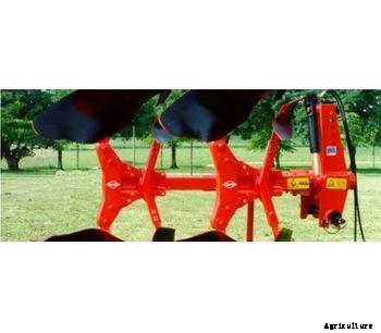 Master  - Model 103 NSH - 2 bodies - Mounted Roll-Over Plows