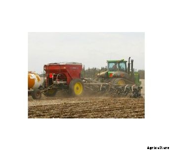 Hiniker - Model 6000 - Strip Tillage