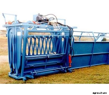 Cattleac - Model C-I - Hydraulic Squeeze Chutes with Scales