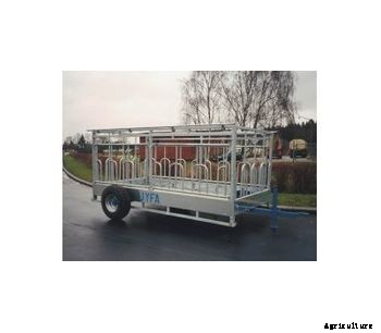 Model E15000 - 4m Meter Fodder Trailer - Mobil Field Feeding Tabel