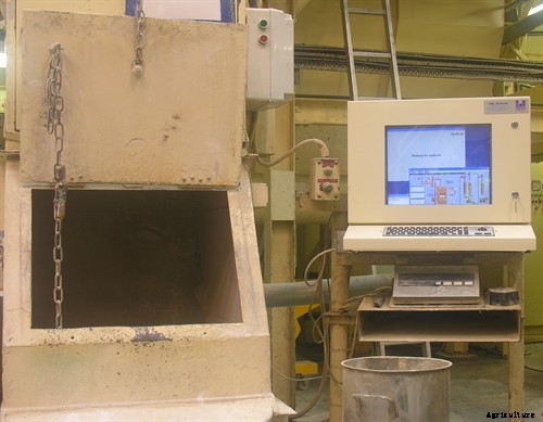 AutoPilot4Feed - Feed and Grain Control System