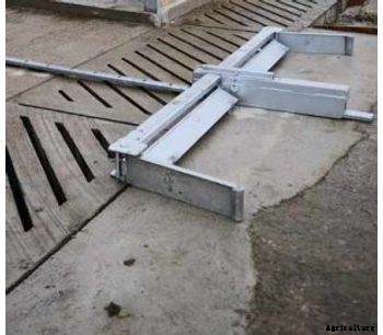 Mayo - Automatic Hydraulic Manure Scraper