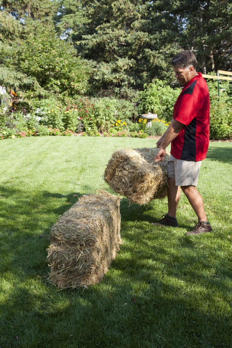 How to Build a Straw Bale Garden
