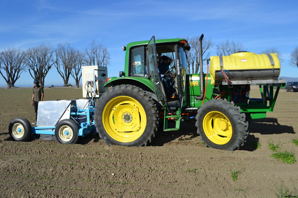 Lettuce Bot: Roomba for Weeds