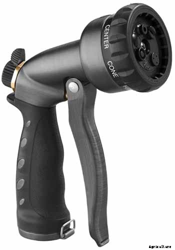 How to Control Aphids on Roses