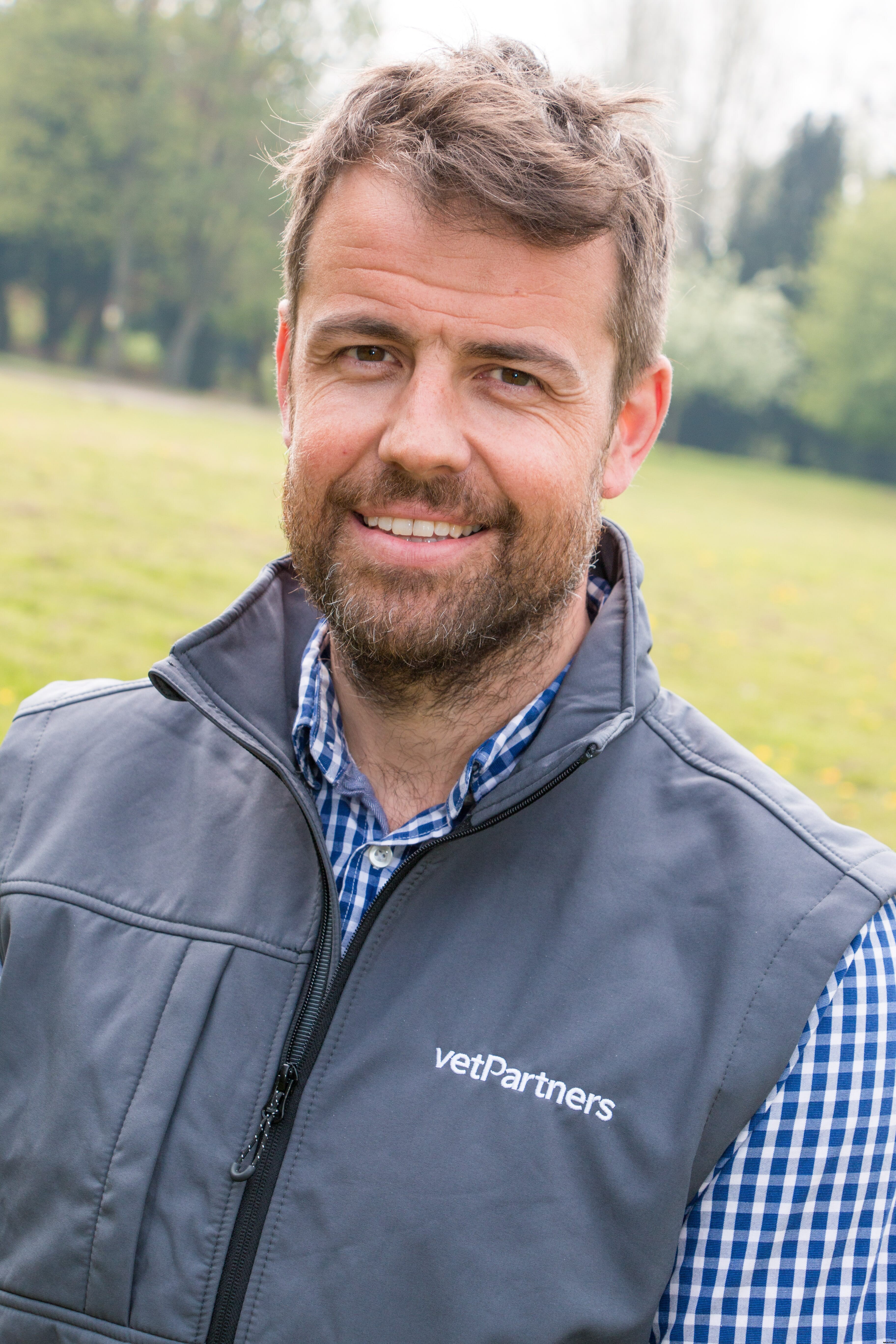 UK vets call on retailers to defend food standards