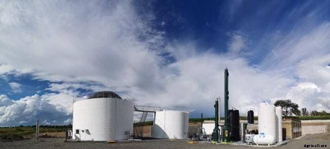 Poultry waste powers combined biofertilizer-biogas facility