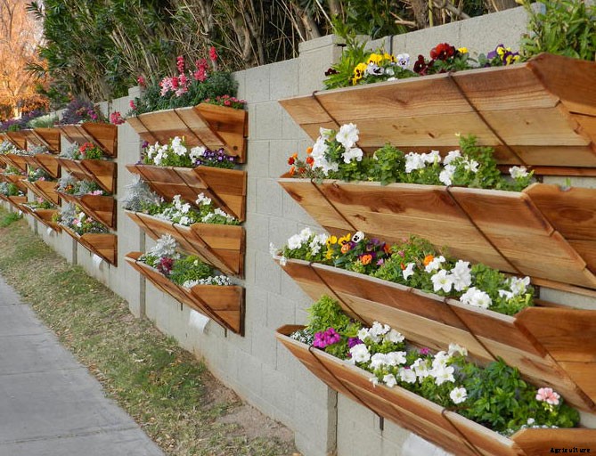 10 Easy DIY Vertical Garden Ideas