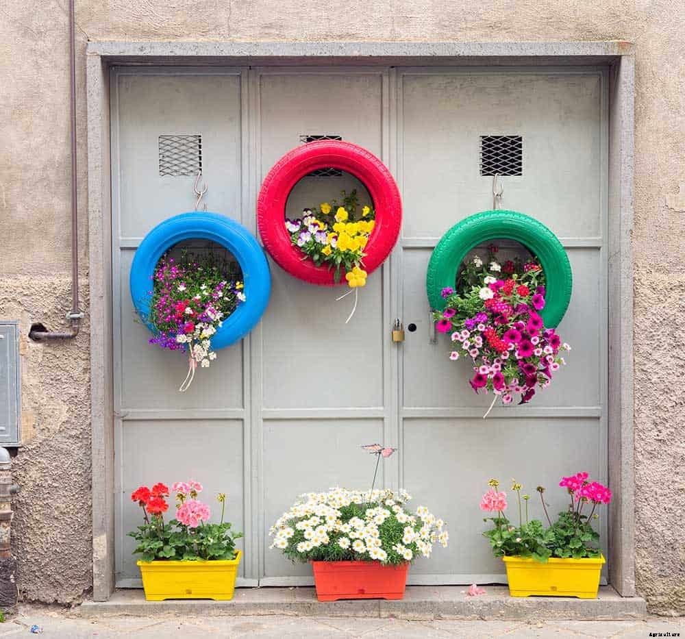 25 Wonderfully Creative Flower Pots & Planters!