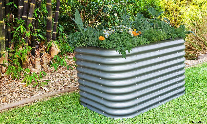 How To Fill A Tall Raised Garden Bed Quick & Easy