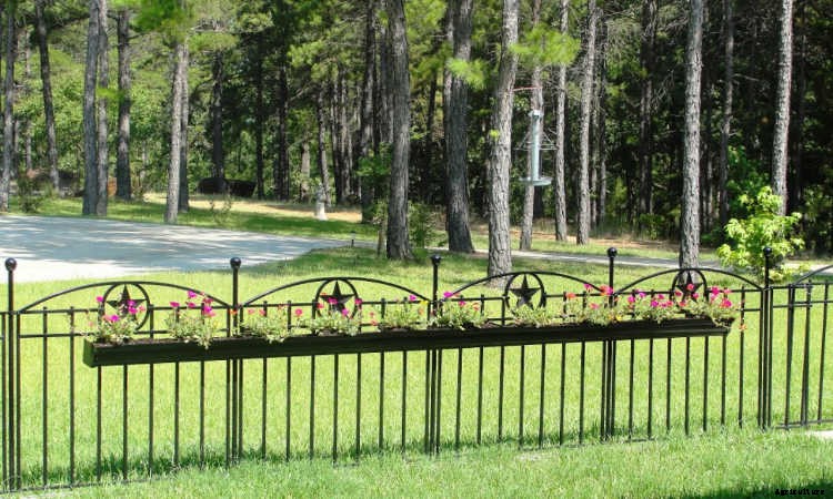 Fence Planters: Fantastic & Free Plans To Get More Growing Space