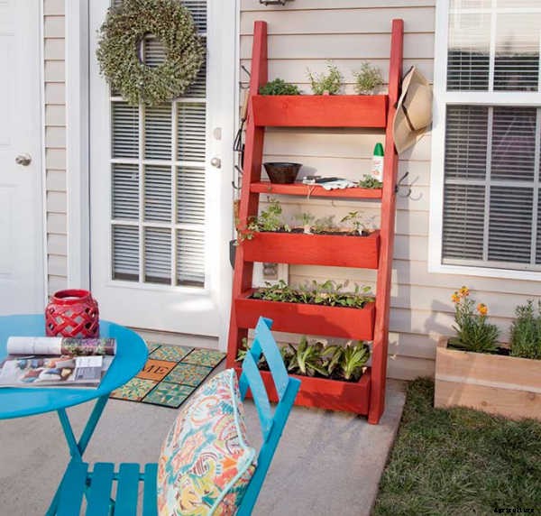 Fence Planters: Fantastic & Free Plans To Get More Growing Space