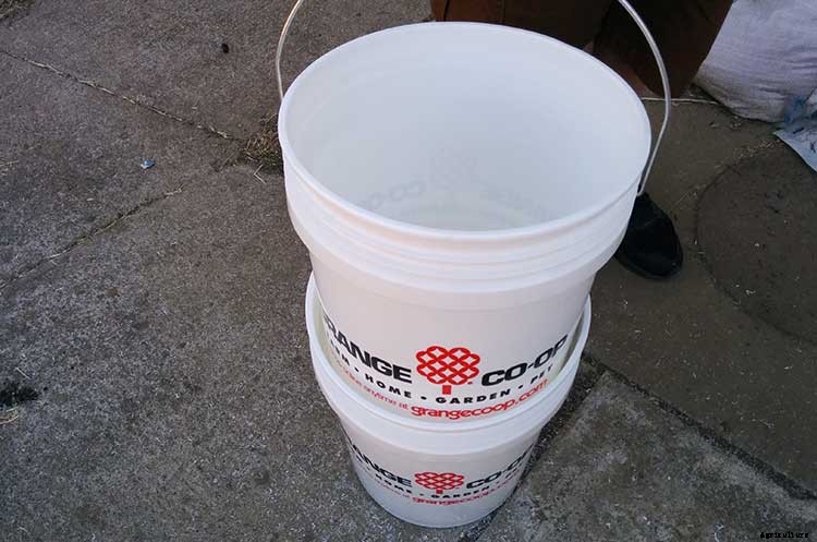 Bokashi Compost Buckets: An Easy DIY Method