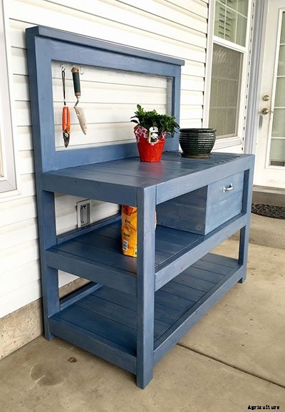 65 DIY Potting Bench Plans (Completely Free)