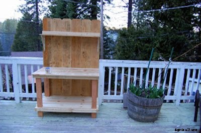 65 DIY Potting Bench Plans (Completely Free)