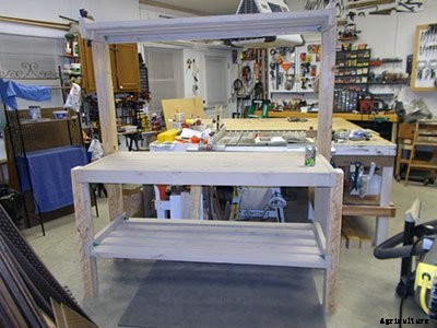 65 DIY Potting Bench Plans (Completely Free)