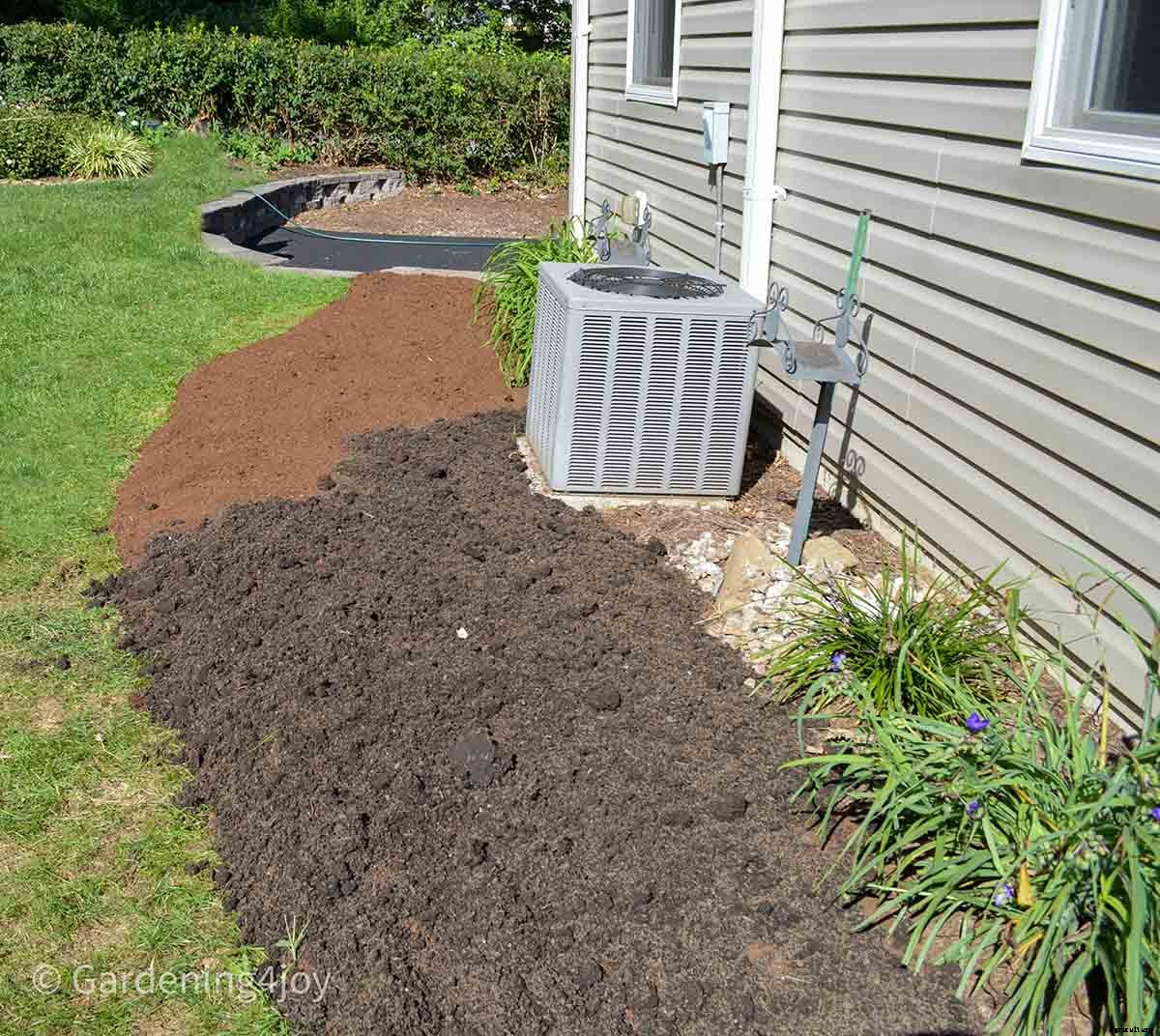 Brilliant method to create new garden beds: Lasagna Gardening