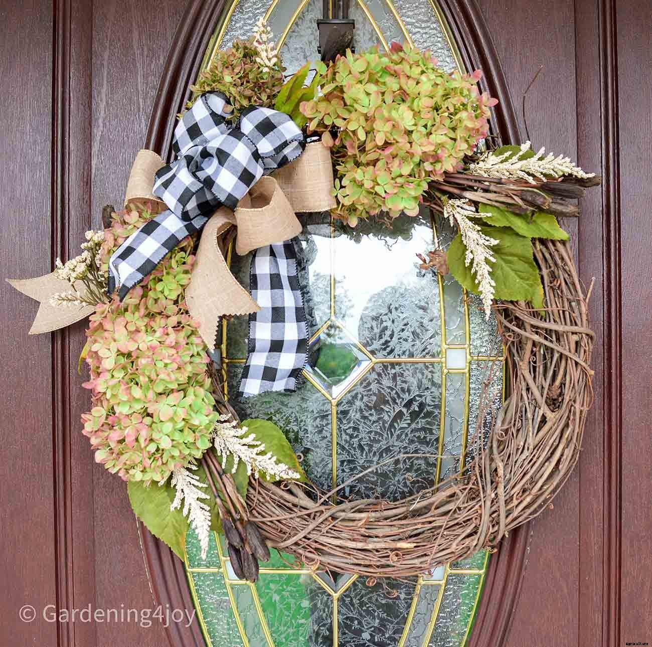 The Secret to Impeccably Dried Hydrangeas