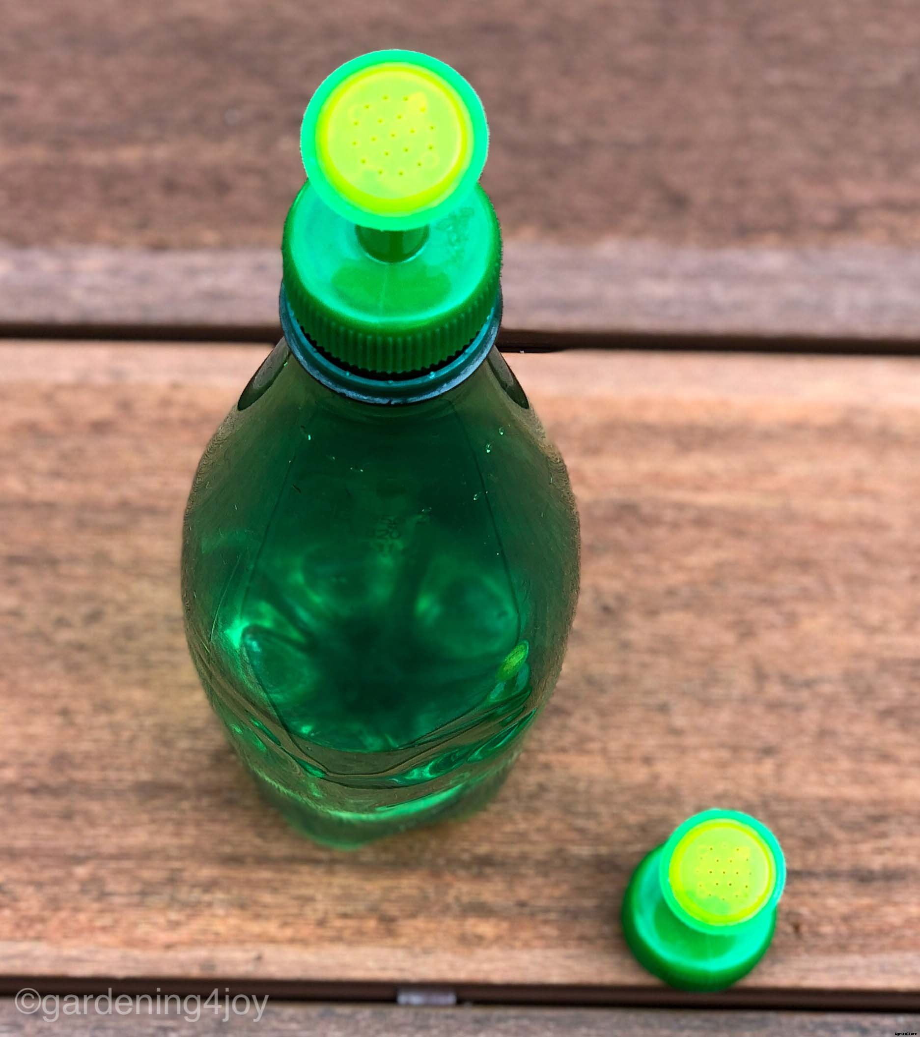 Four essential tools for starting seedlings