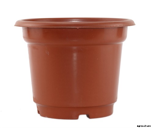 Benefits of Using Plastic Planting and Nursery Pots