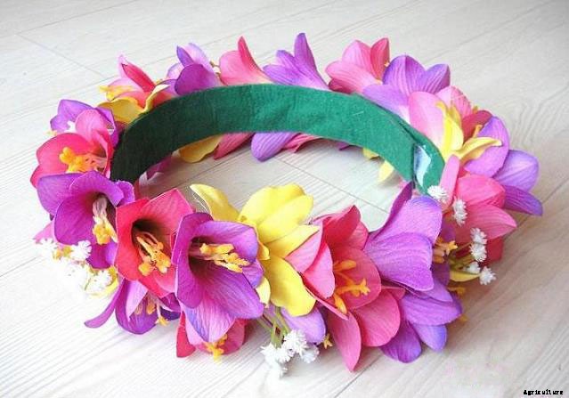 Knowing What Flower are Hawaiian Leis Made of?