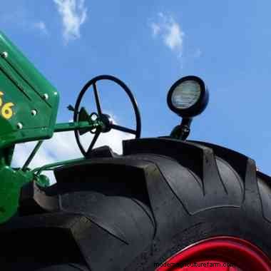 3 daily tractor maintenance tips