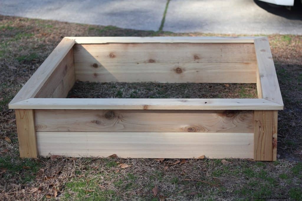 DIY Raised Garden Bed