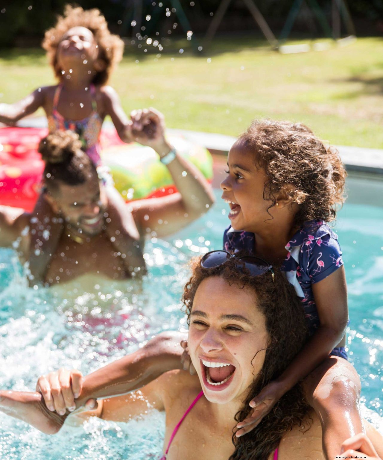 Cloudy pool water: tips to make your swimming pool crystal clear again