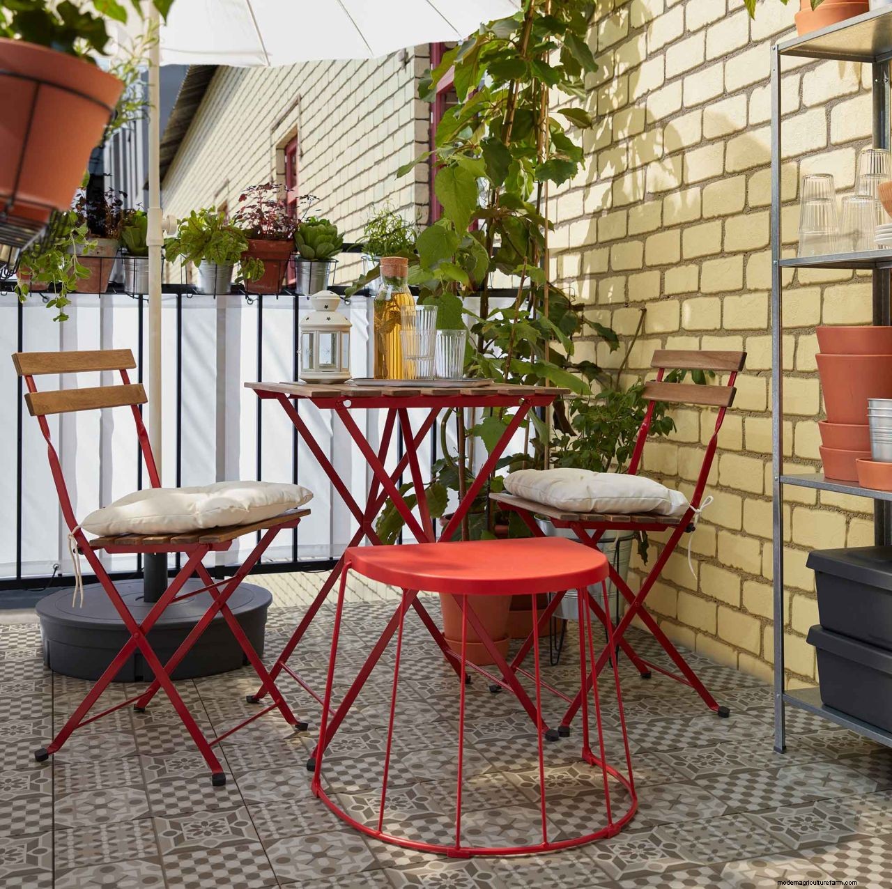 Small garden design tips from the experts: maximize your plots potential with plants, furniture, and more