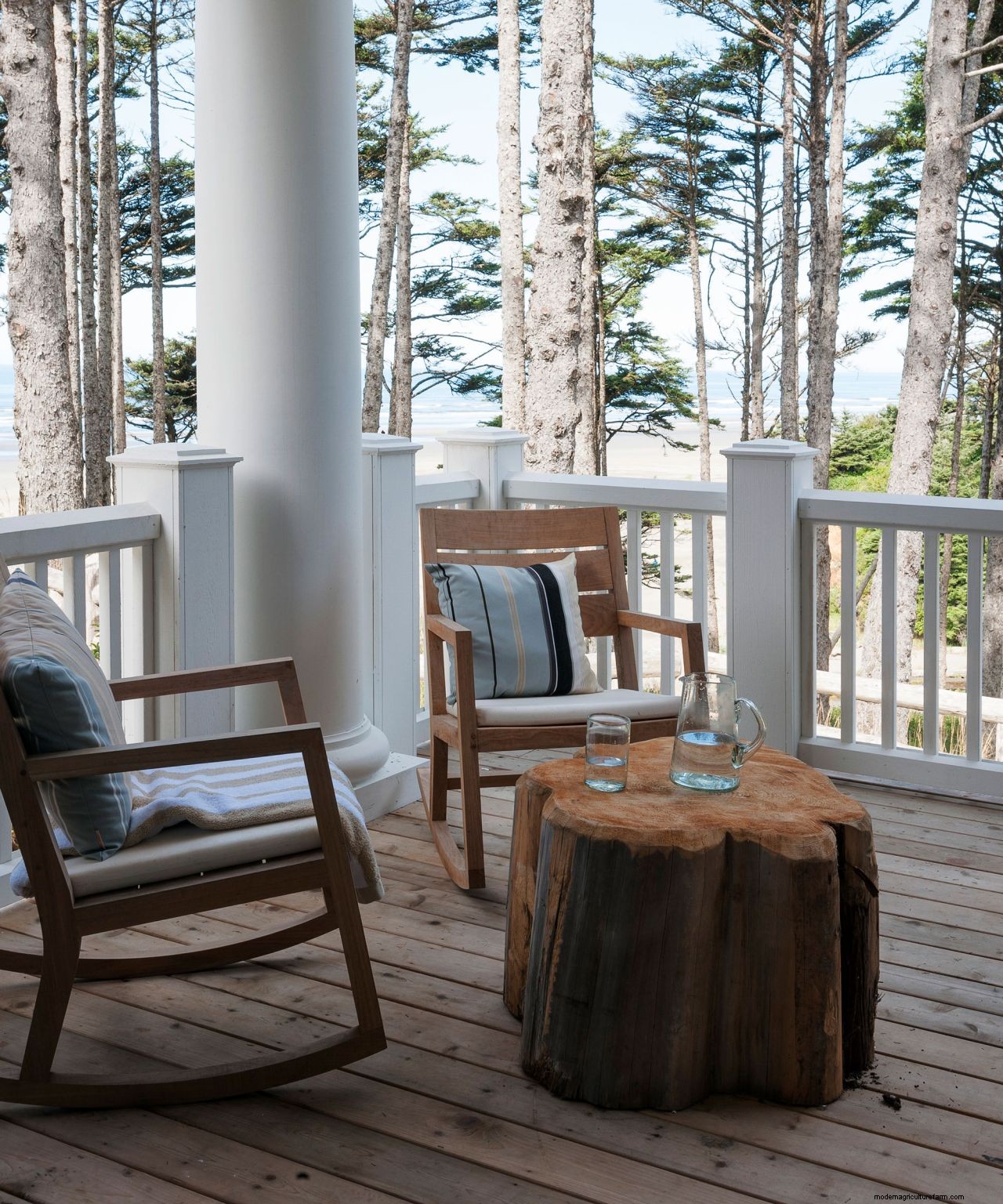 Paint your deck in minutes with this hack that is going viral on social media