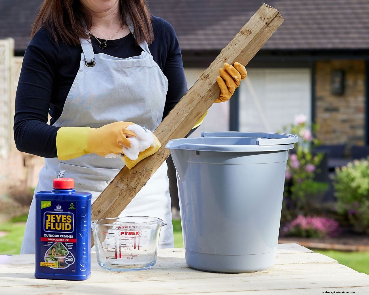How to create an outdoor desk: easy guide to making a work-from-garden set-up
