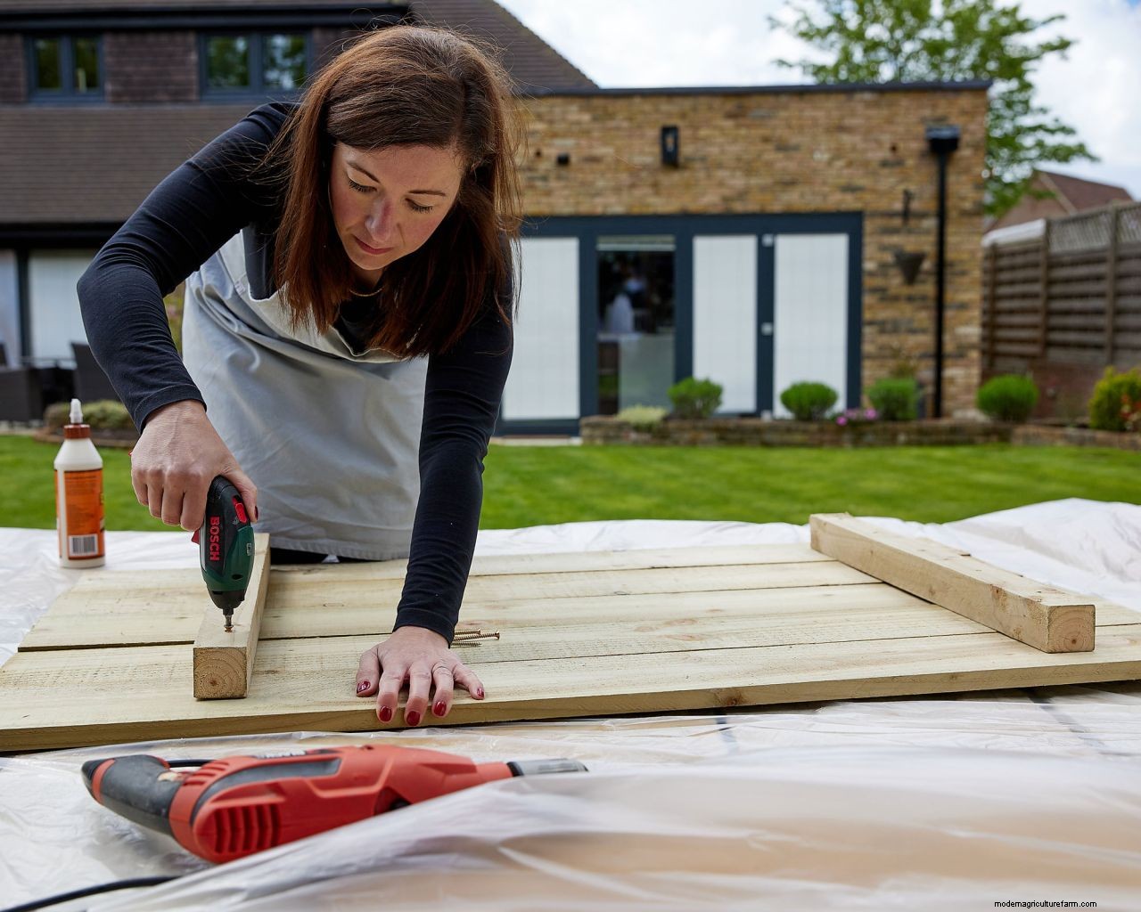 How to create an outdoor desk: easy guide to making a work-from-garden set-up
