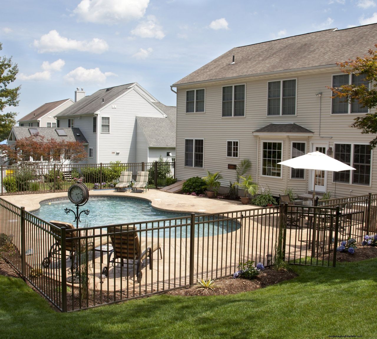 Fence types and how to choose them: find the best one for you