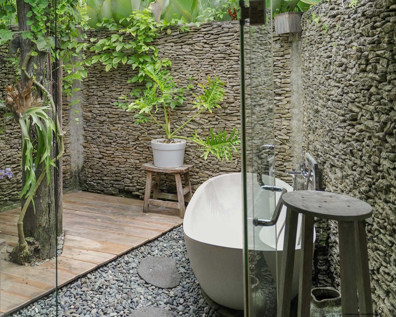 Outdoor bathroom mistakes: 5 problems to avoid when designing your own