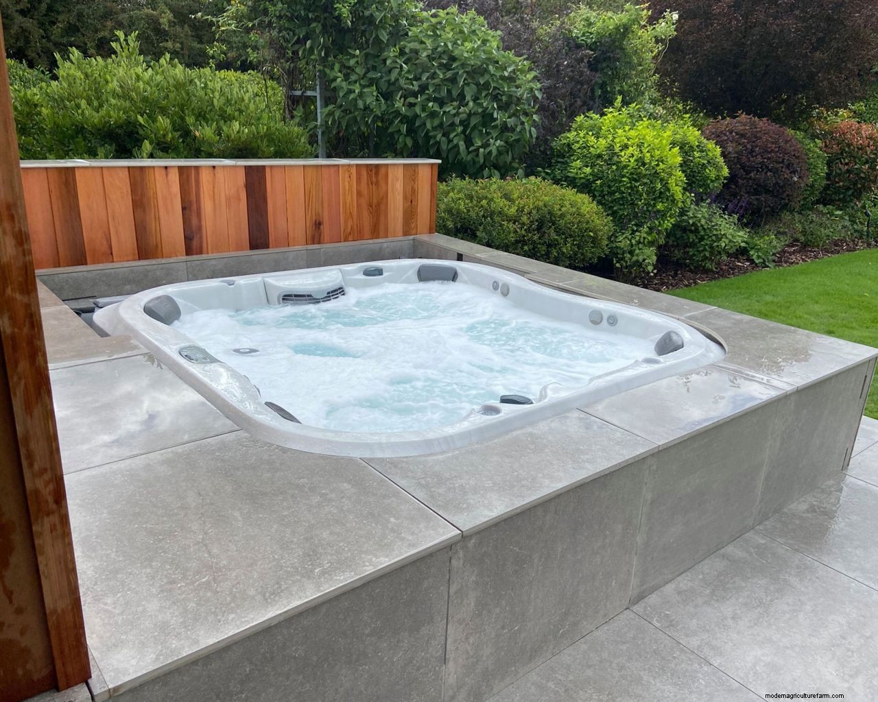 How to drain a hot tub: a step-by-step guide