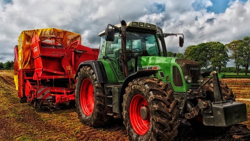 How to Move a Shed with a Tractor? X Easy Steps Guide
