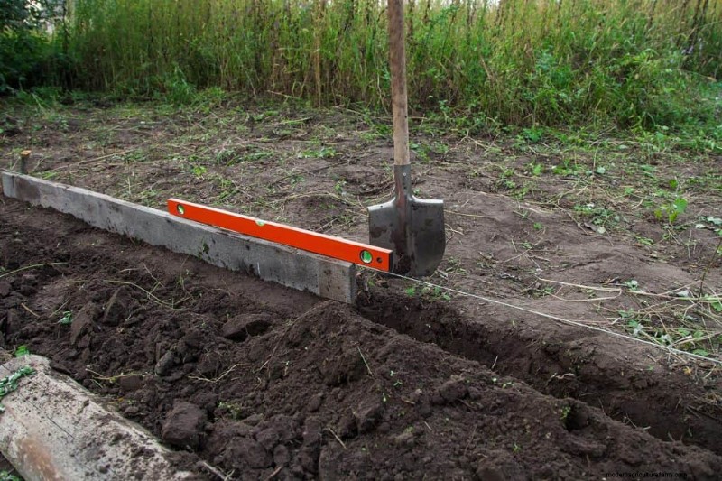 Should A Retaining Wall Be Level?