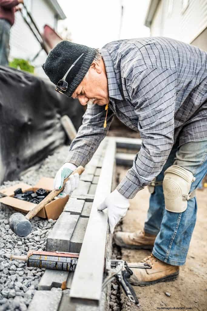 Should A Retaining Wall Be Level?