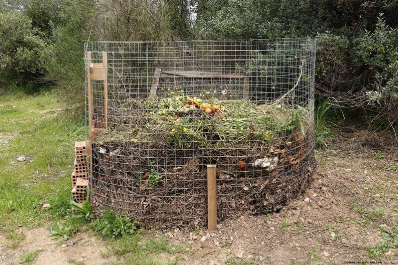 How Big Are Typical Compost Bins, Tumblers, Or Piles?