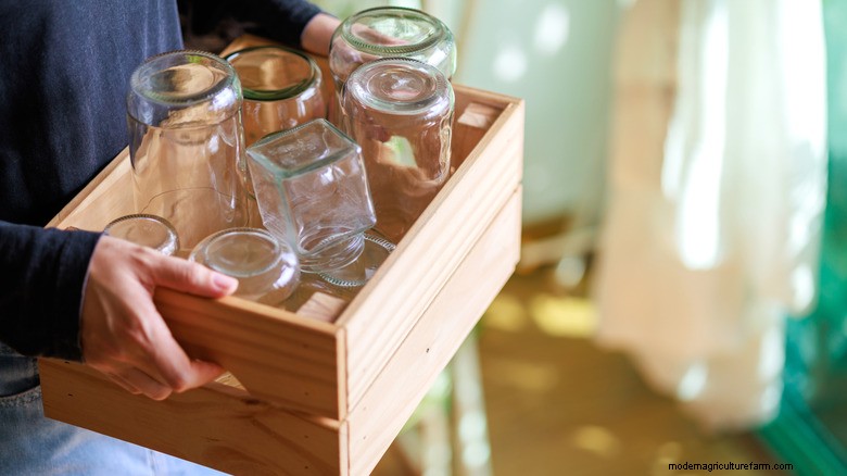 DIY Mason Jar Flower Vase: Simple Floral Decor for Your Home