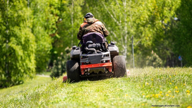 Best Riding Lawn Mowers of 2026: Consumer Reports Top Picks