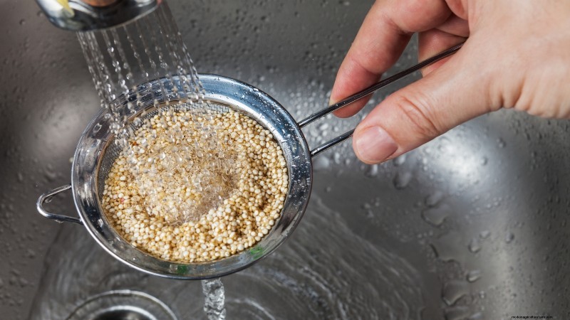 Quinoa Harvesting Guide: Timing & Best Practices