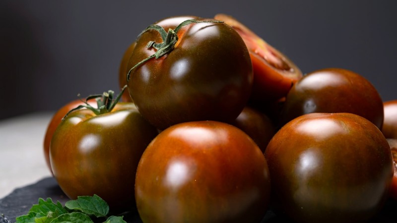 Best Slicer Tomatoes to Grow: Top 15 Varieties for Juicy Slices