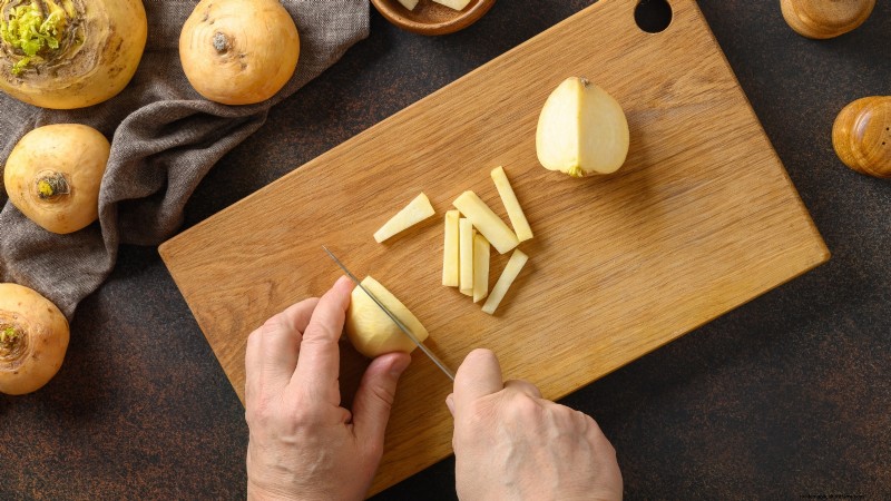 Turnip Harvesting: Timing, Techniques & Culinary Uses